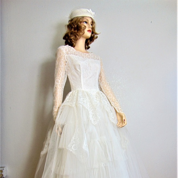 50's Custom Wedding Veil - Netted Facinator Hat - Picture 3 of 4